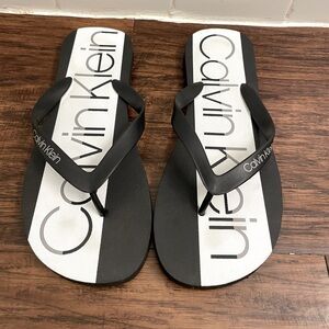 Calvin klein flip flops